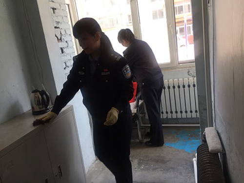 青年民警义务劳动4