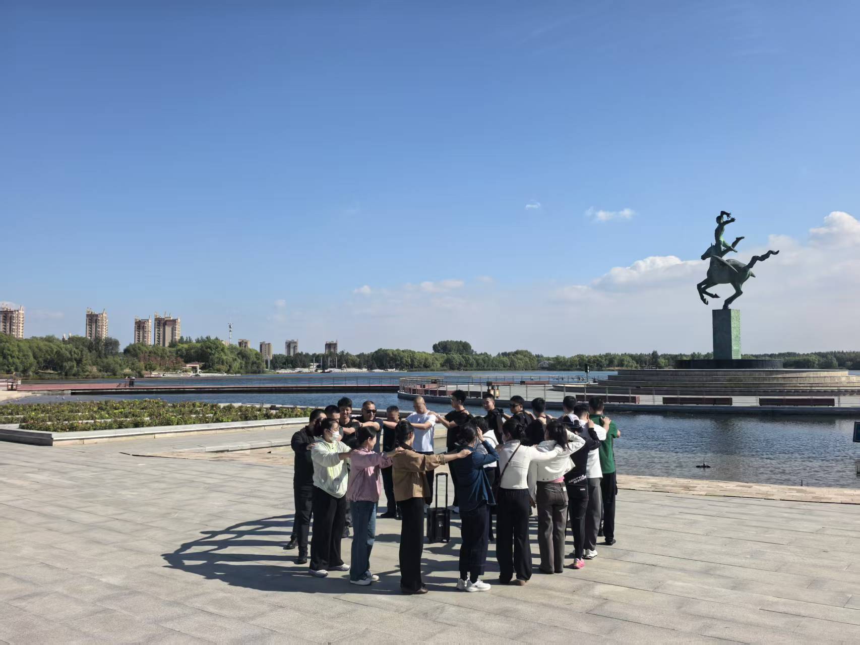 捉泥鳅游戏图片.jpg